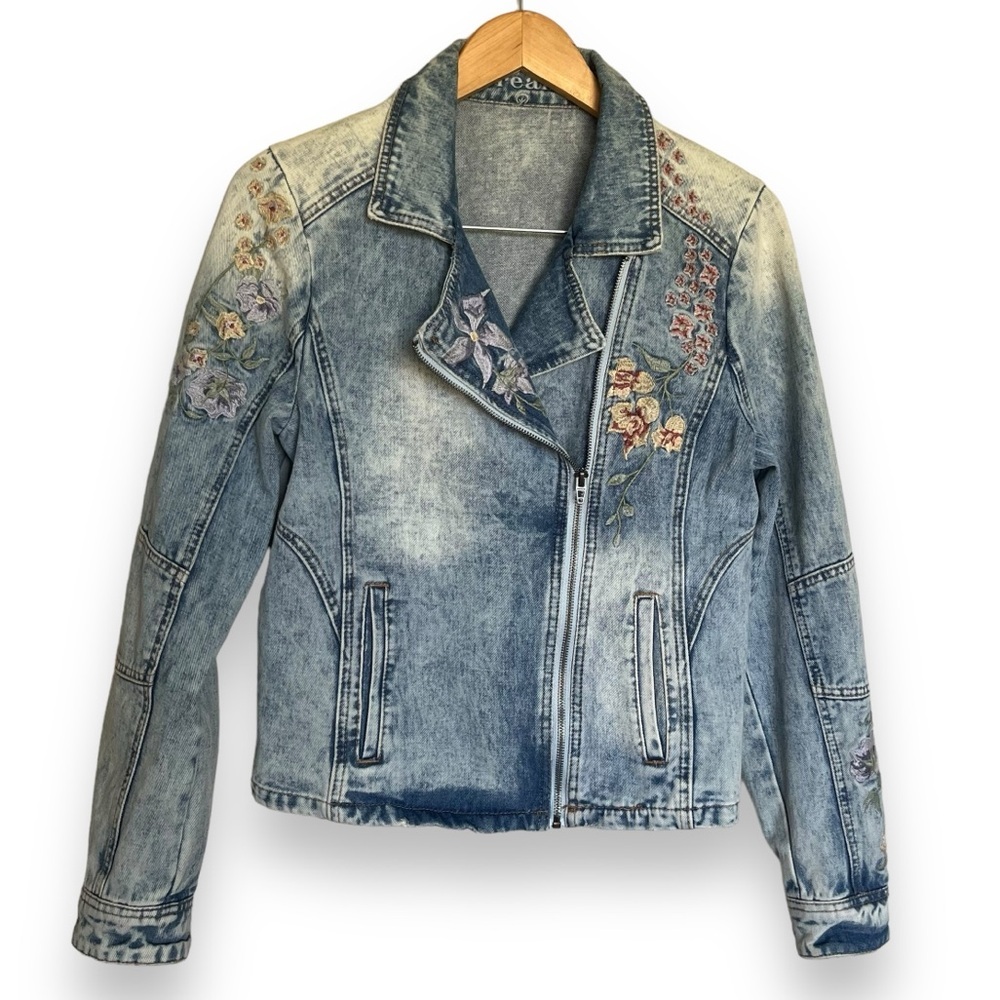 Floral Embroidered Light Blue Jean Jacket - Picture 3 of 16